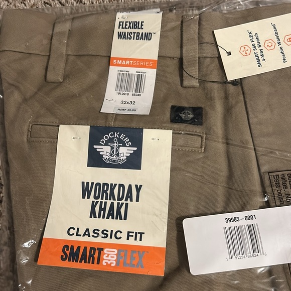 Men’s Dockers Khaki’s - Picture 2 of 3